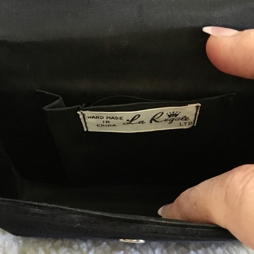 ๐ Black Satin & Velvet Evening Bag - Picture 4 of 5